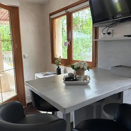 Calme A Apartment Saint-Yorre